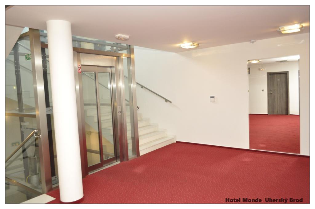 Hotel Monde Uhersky Brod Exterior photo