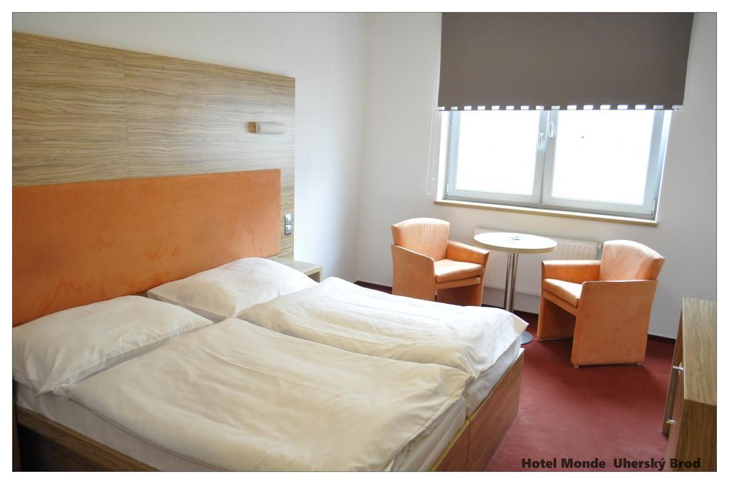 Hotel Monde Uhersky Brod Exterior photo