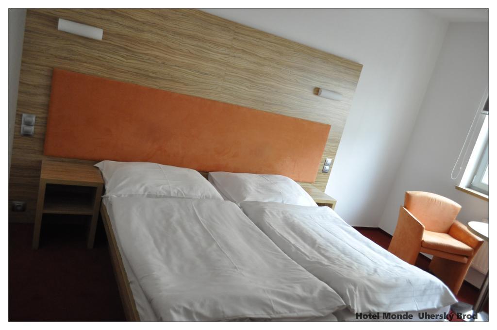 Hotel Monde Uhersky Brod Exterior photo