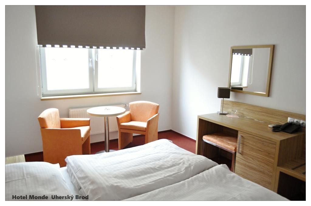 Hotel Monde Uhersky Brod Exterior photo