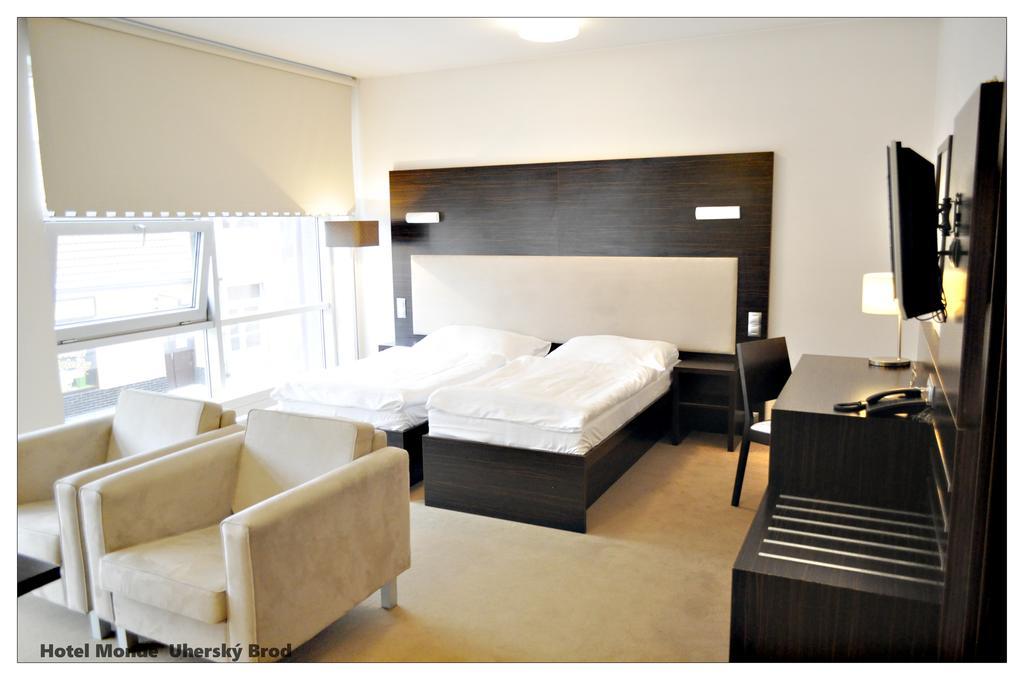 Hotel Monde Uhersky Brod Exterior photo