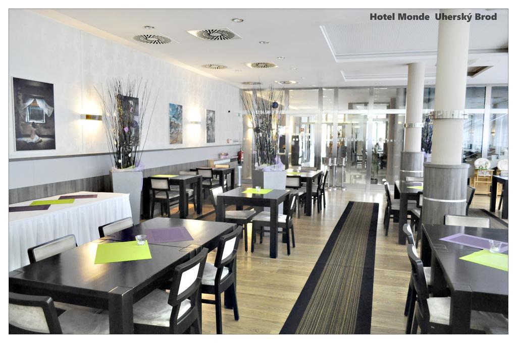 Hotel Monde Uhersky Brod Exterior photo