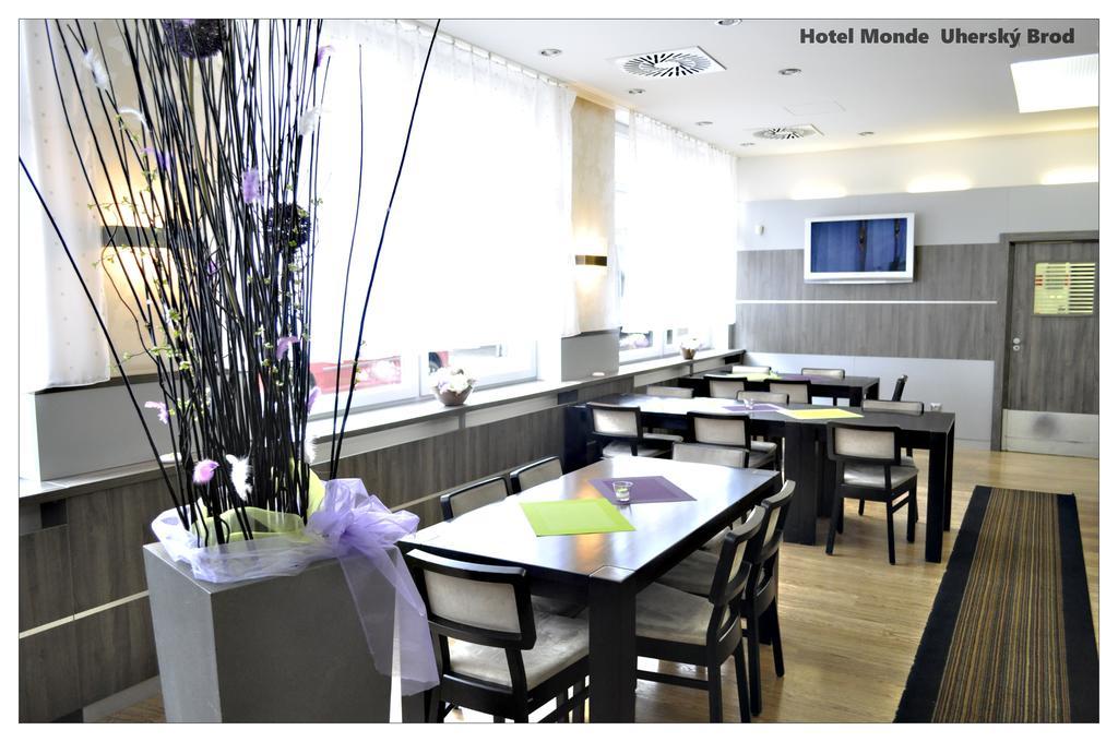 Hotel Monde Uhersky Brod Exterior photo