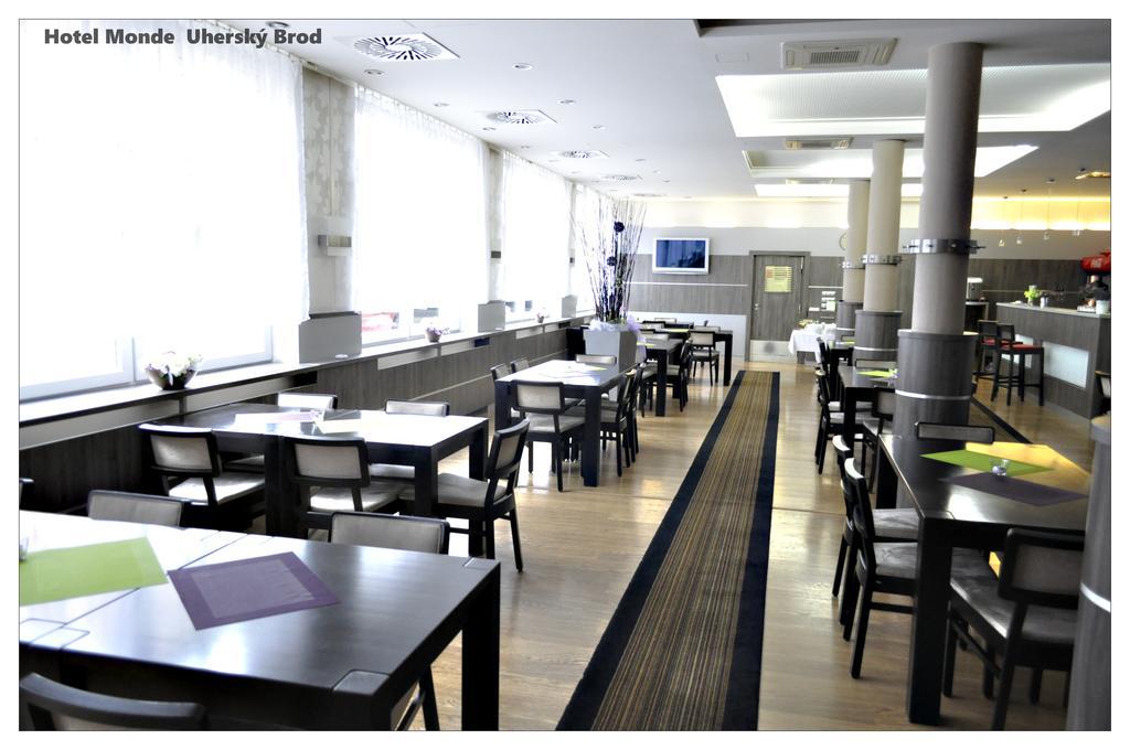 Hotel Monde Uhersky Brod Exterior photo